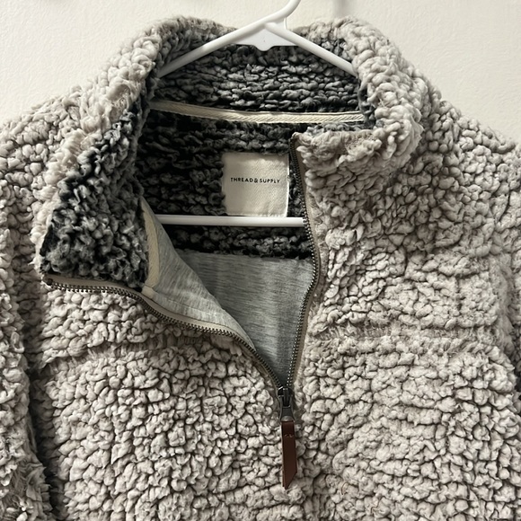 Thread & Supply Wubbly Fleece Pullover - with pockets! - Picture 4 of 7